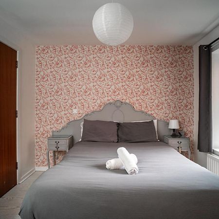3 Bedroom Central Apartment In Belfast City Centre Luaran gambar